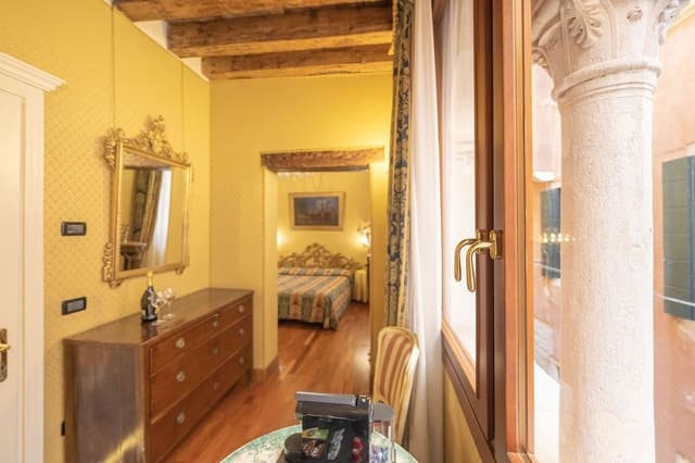 Superior Room (203)