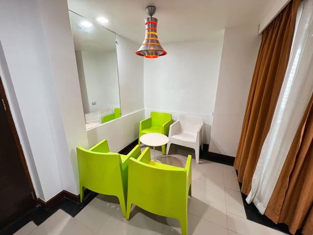 Family Room, 1 Bedroom