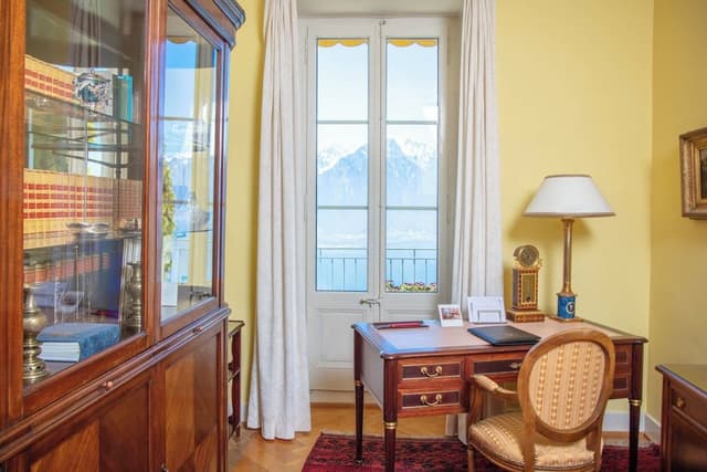 Apartment, Lake View