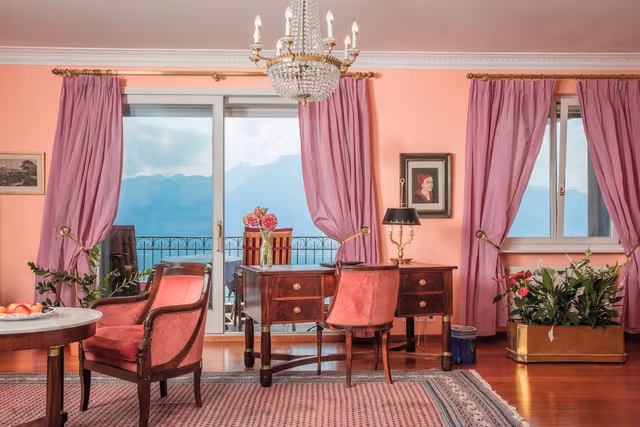 Superior Suite, Lake View