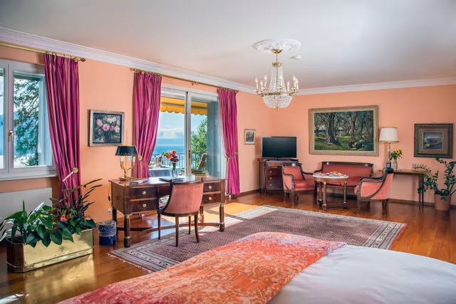 Superior Suite, Lake View