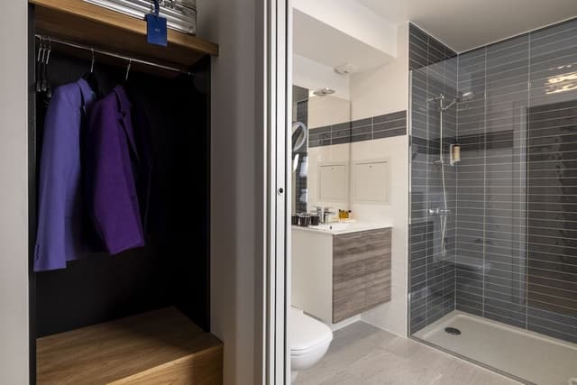Suite, 1 King Bed