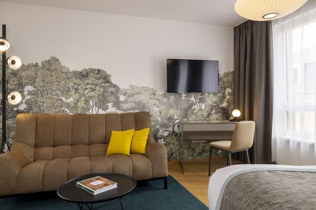 Suite, 1 King Bed