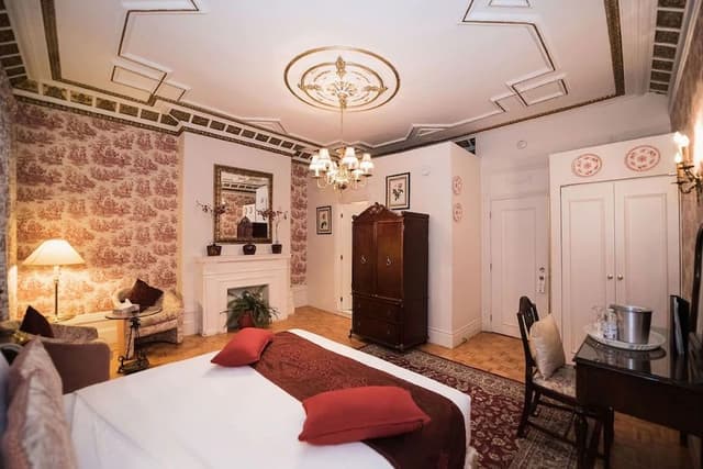 Deluxe Room, 1 Queen Bed