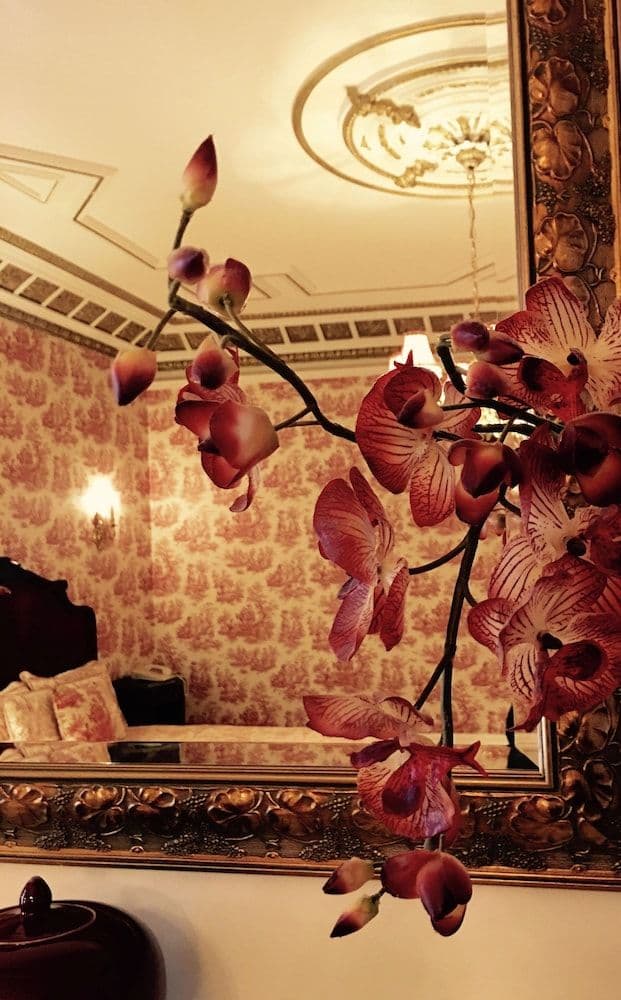 Deluxe Room, 1 Queen Bed