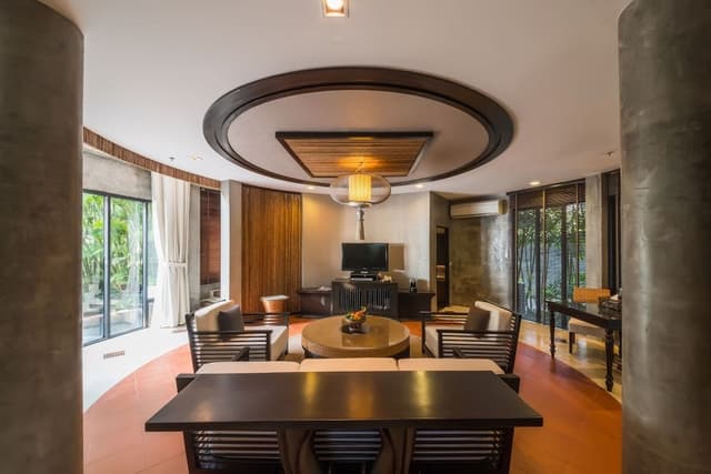 Grand Villa