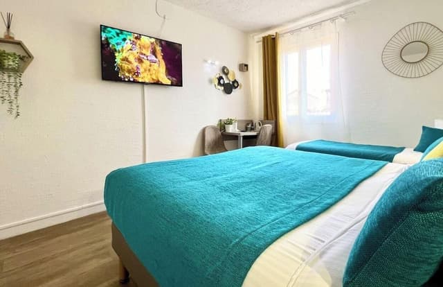 Triple Room, City View