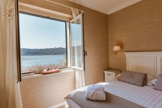 Panoramic Double Room, Lake View
