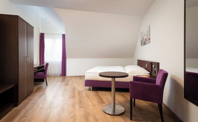 Double Room, 1 Double Bed