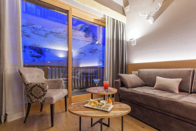 Exclusive Suite, 2 Bedrooms (Master)