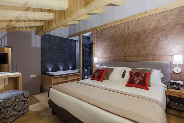 Suite, Mountain View (Alpine)