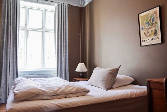Single Room, 1 Twin Bed, Shared Bathroom