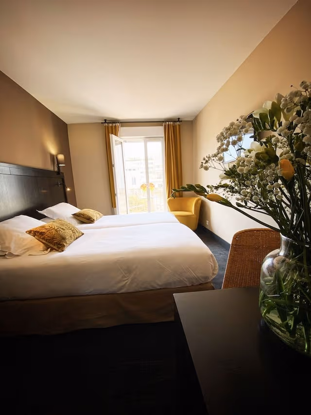 Classic Double or Twin Room, Balcony