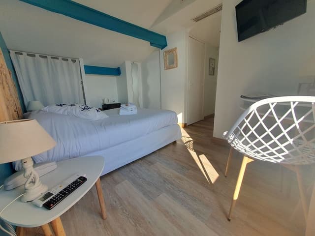 Panoramic Room