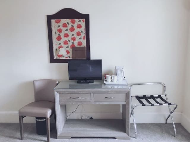 Double Room, Ensuite (Room 9)