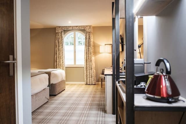 Deluxe Double or Twin Room (Shower)