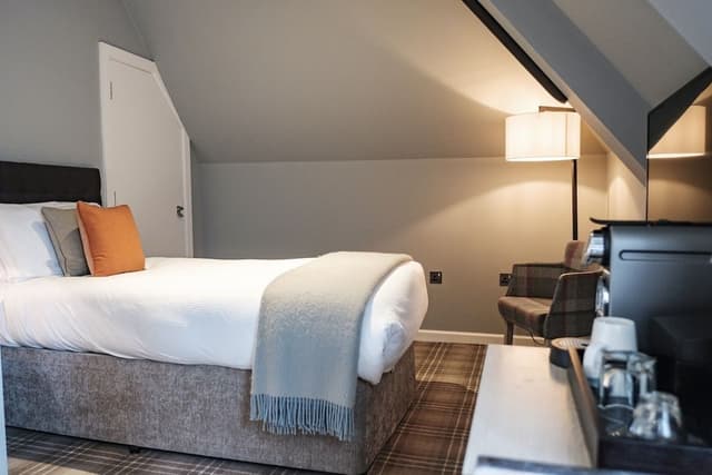 Classic Single Room