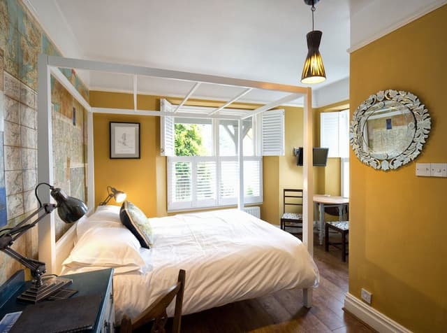 Room, 1 King Bed (Four Poster (2))