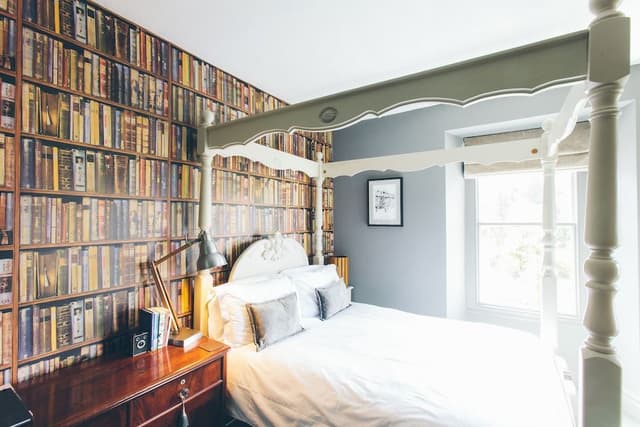 Double Room (Four Poster (5))