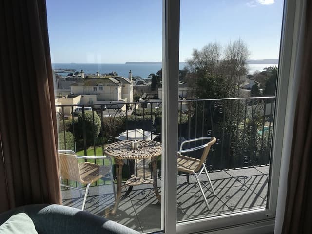 Double Room with Sea View & Balcony