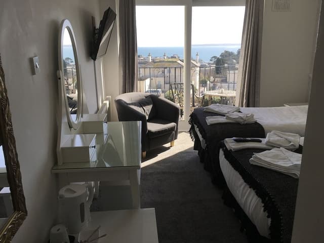 Double Room with Sea View & Balcony