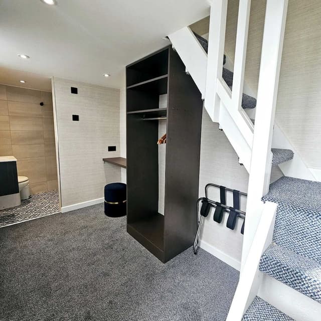 Courtyard Single Room En-Suite