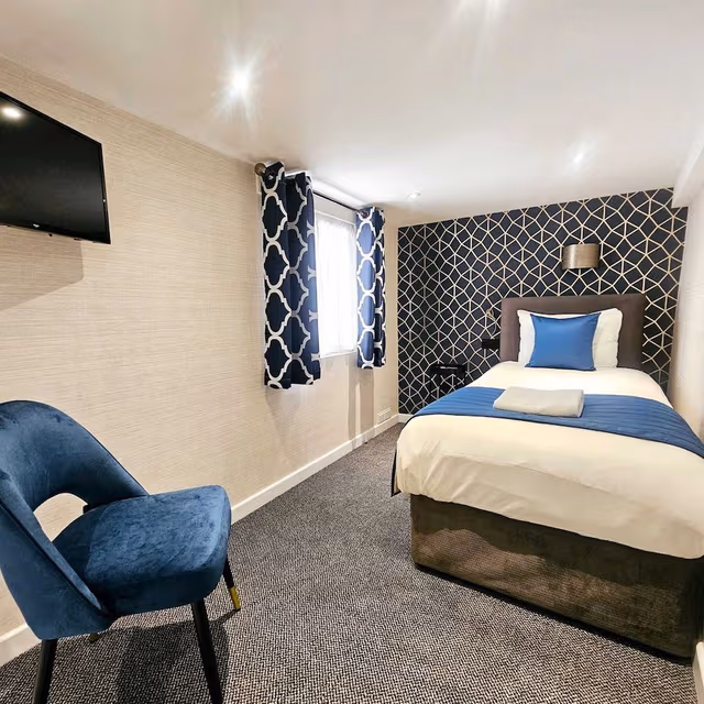Courtyard Single Room En-Suite