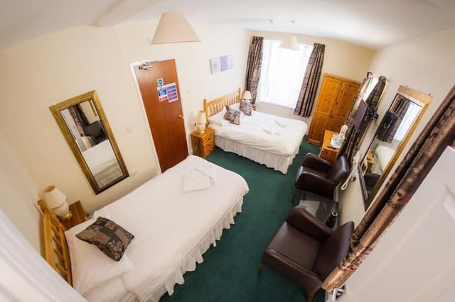 Triple Room