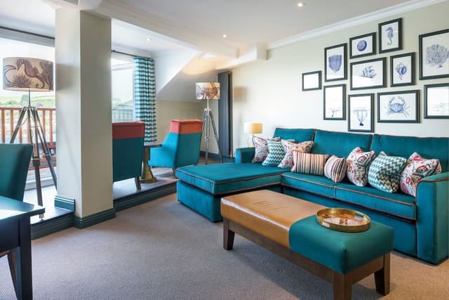 Luxury Suite, 1 King Bed, Balcony, Harbor View