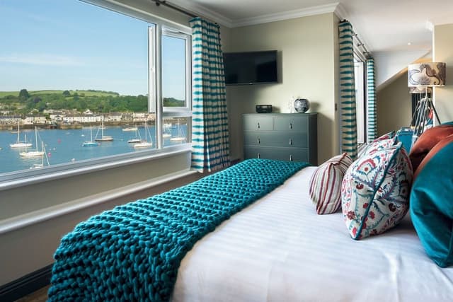 Luxury Suite, 1 King Bed, Balcony, Harbor View