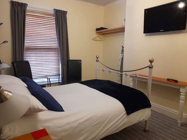 Double Room, Ensuite (Large)