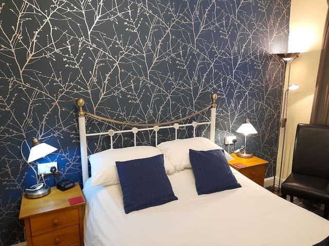 Double Room, Ensuite (Large)
