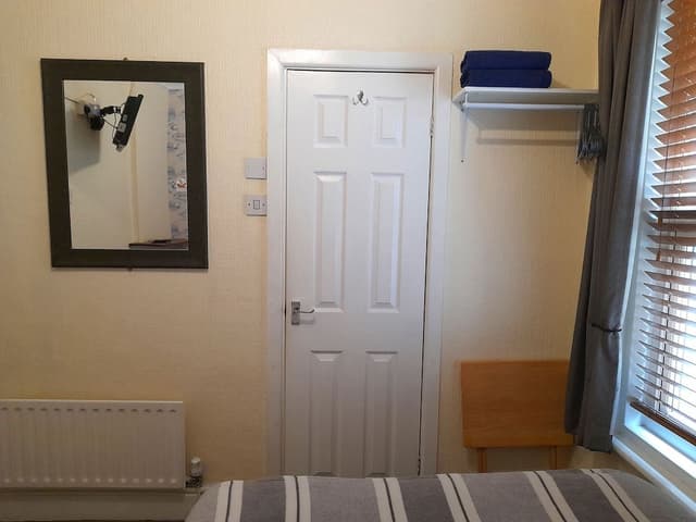 Double Room, Ensuite (Small)