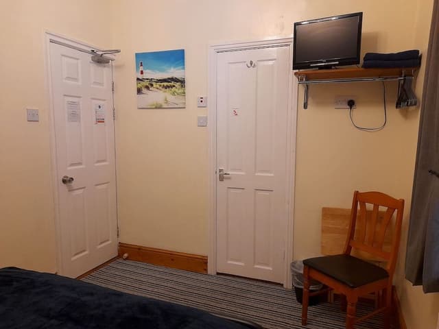 Double Room, Ensuite (Medium)