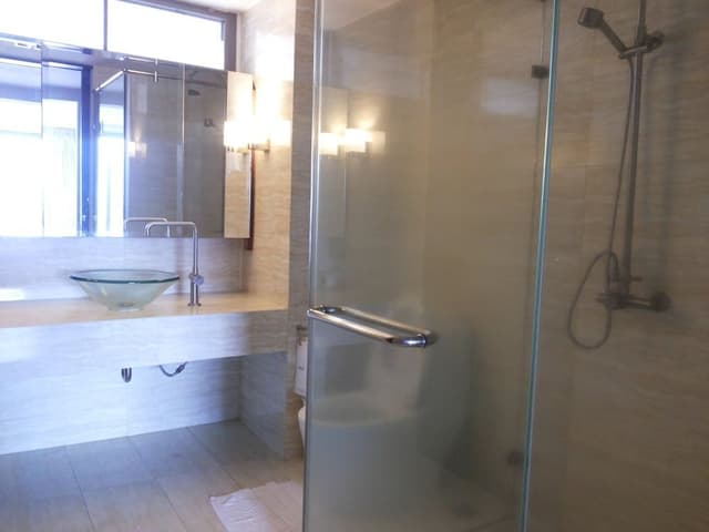 1 Bedroom Apartment, Lake View