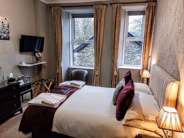 Double Room (Room 2)