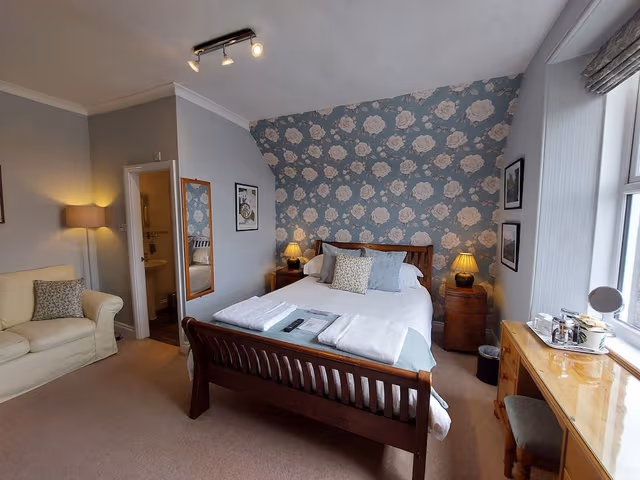 Double Room (Room 6)
