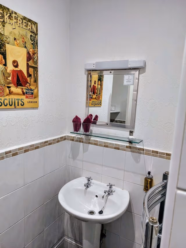 Double Room (Room 2)