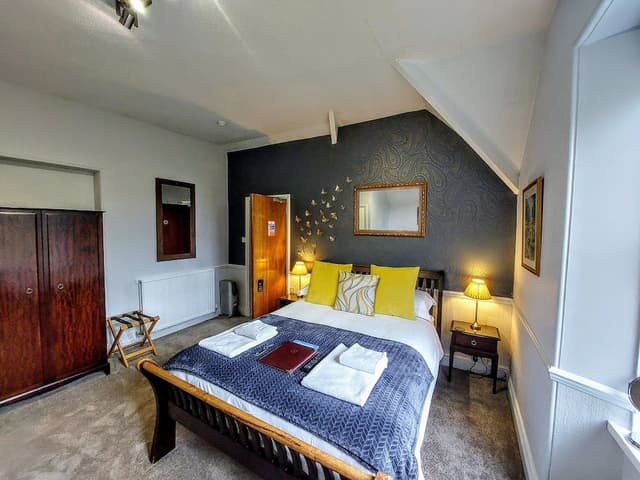 Double Room (Room 4)