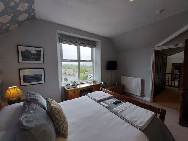 Double Room (Room 6)