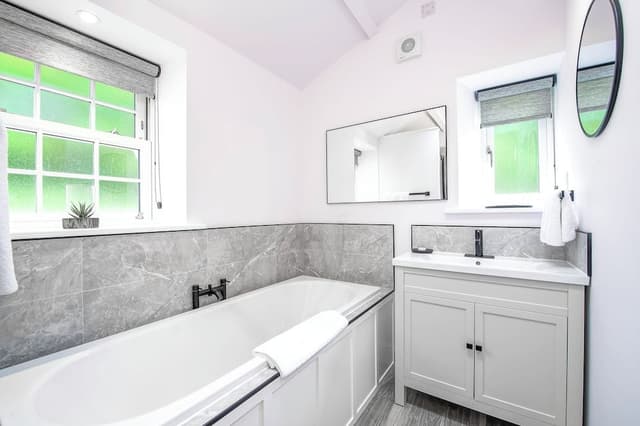 Toll Bar Luxury Villa