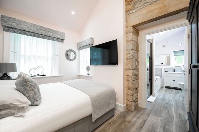 Toll Bar Luxury Villa