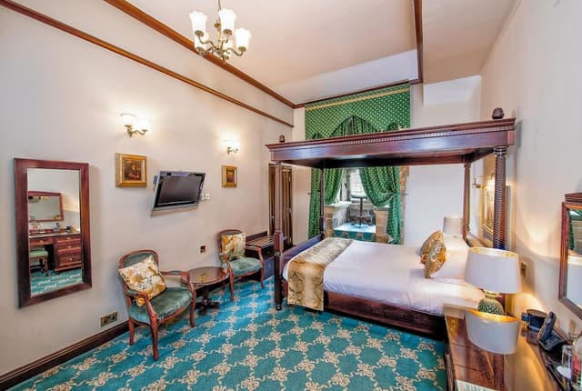 The Percy Suite