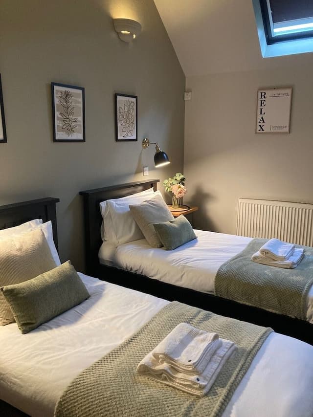 Twin Room (Room 2)