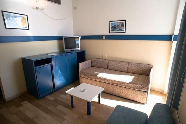 Suite, Sea View