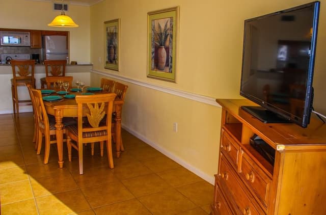 Condo, 2 Bedrooms