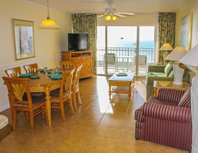 Condo, 2 Bedrooms