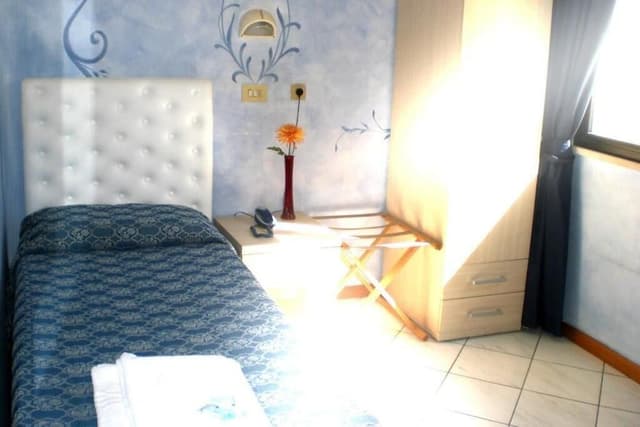 Classic Single Room