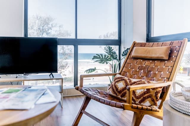 Two-Bedroom Apartment with Ocean View Deluxe