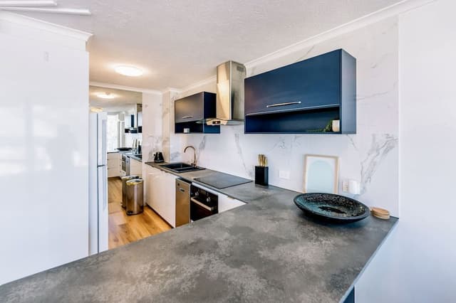 Two-Bedroom Apartment with Ocean View Deluxe